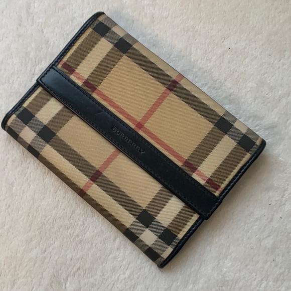 Matching Authentic vintage Burberry classic nova check bag and wallet combo! - Picture 15 of 16
